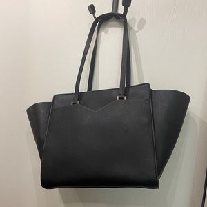 Large Guess tote purse